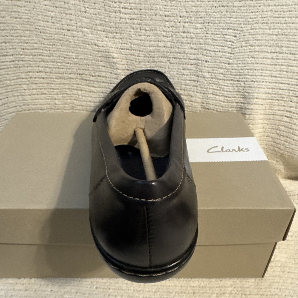 Clarks Ashland Bubble Navy Leather Women's Loafers Cushion Soft Shoes 7 XW New - Picture 11 of 16